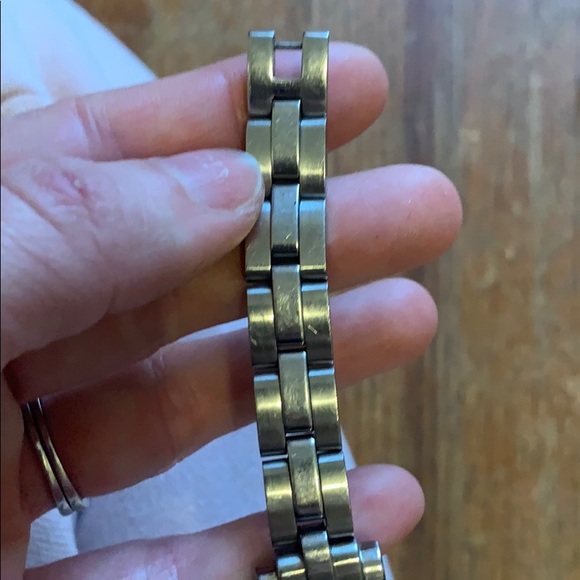 Vintage Armani women’s watch - Picture 8 of 8